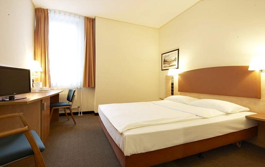 INTERCITYHOTEL BERLIN OSTBAHNHOF