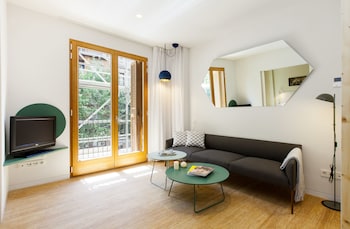 ASPASIOS GARDEN APARTMENTS