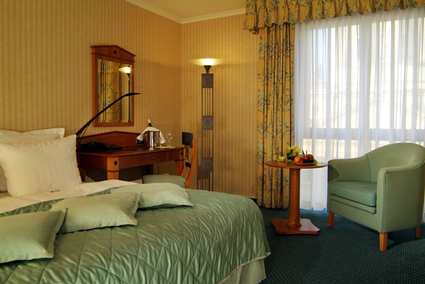 HILTON