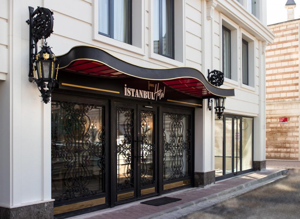 ISTANBUL TOWN HOTEL