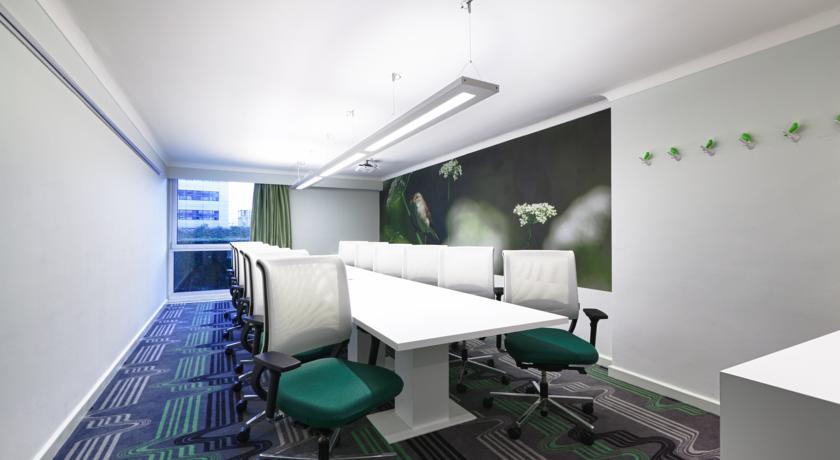 HOLIDAY INN BRUSSELS AIRPORT (BRUSSELS AIRPORT, 14 KM FROM BRUSSELS)