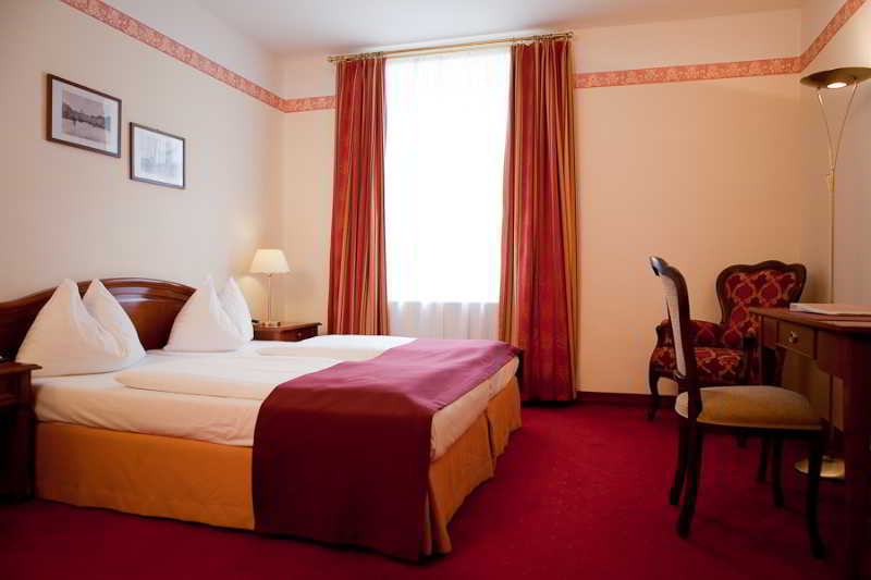 HOTEL AM MIRABELLPLATZ