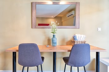 ATHENS WAY APARTMENTS