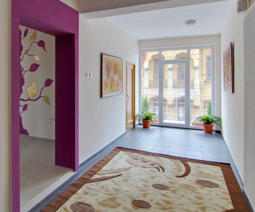 HOTEL TRANZZIT