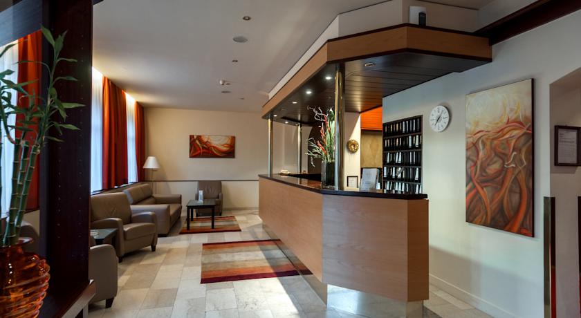 CLUB HOTEL CORTINA