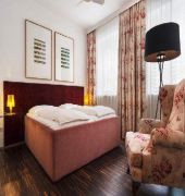 HOTEL KUNSTHOF