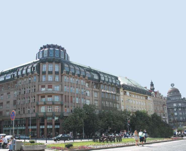 EA HOTEL ROKOKO