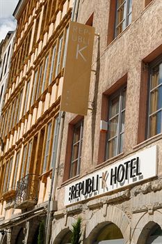 REPUBLIK HOTEL
