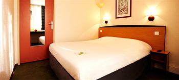 CAMPANILE PARIS OUEST - BOULOGNE