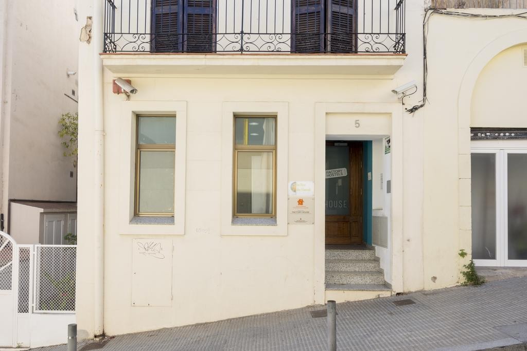 FACTORY HOUSE HOSTEL