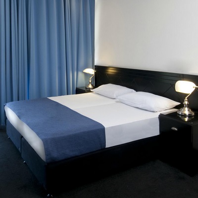 PORT HOTEL