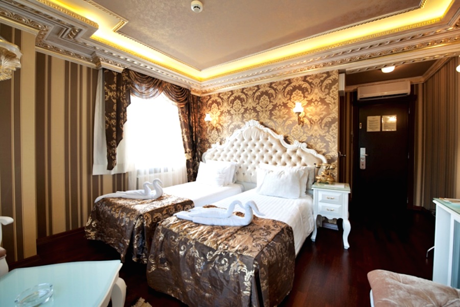 GOLDEN HORN HOTEL