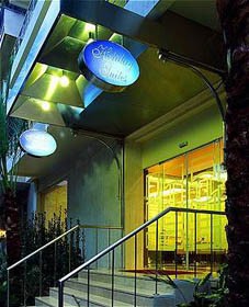 HOLIDAY SUITES
