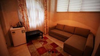 BADA BING HOSTEL