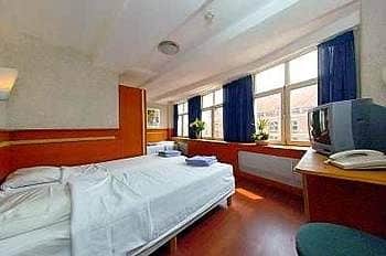 HOTEL MANOFA