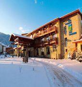 STRAZHITE HOTEL