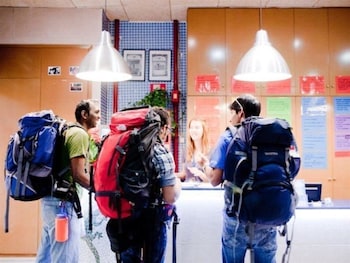 BE MAR HOSTEL