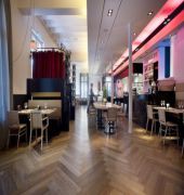 THE MANOR AMSTERDAM