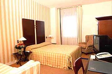 MERCURE CITÉ MONDIALE